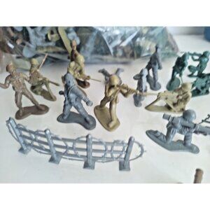 vintage plastic toy soldier lot Airfix & TimMee 200 plus